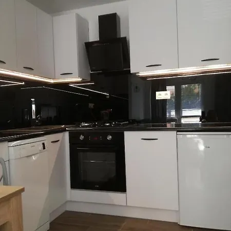 Przy Deptaku Apartmán *